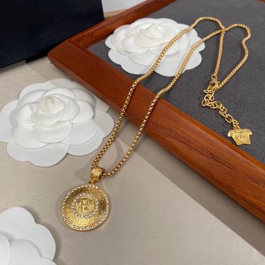 Versace necklace 03lyh05